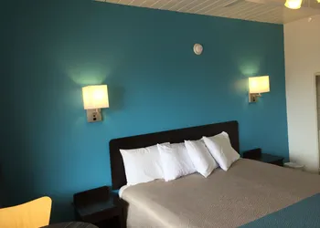 Main & Salt hotel thumbnail 7