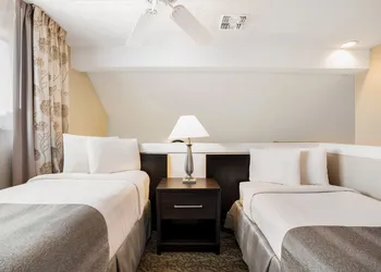 Chase Suite Hotel El Paso hotel thumbnail 5