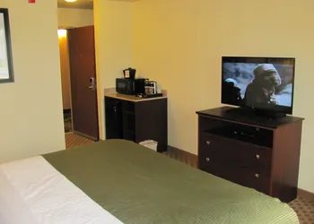 Cobblestone Inn & Suites - Ambridge hotel thumbnail 6
