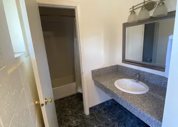 Budget Inn Motel hotel thumbnail 6