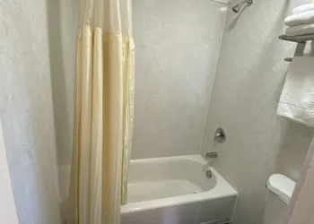 Budget Inn Motel hotel thumbnail 7