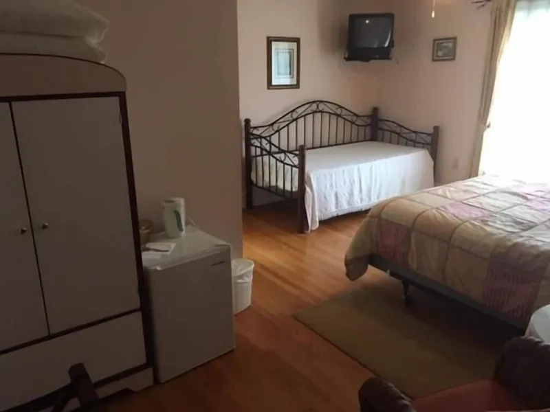 Four Creeks Bed & Breakfast hotel detail image 6