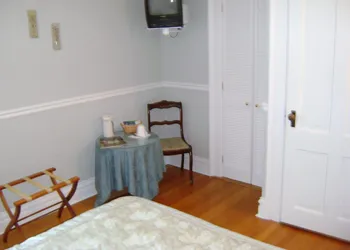 Four Creeks Bed & Breakfast hotel thumbnail 7