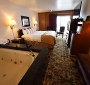 Clarion Hotel Mackinaw City Beachfront hotel detail image 5
