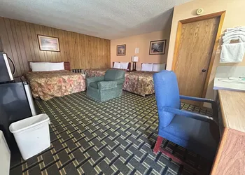 Big 12 Motel Broken Bow Ne hotel thumbnail 5