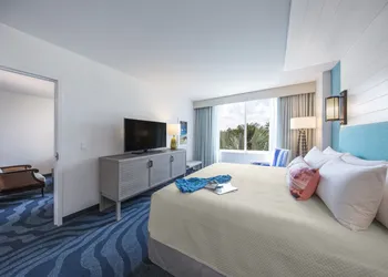 Universal's Loews Sapphire Falls Resort hotel thumbnail 4