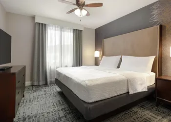 Homewood Suites by Hilton Burlington hotel thumbnail 5