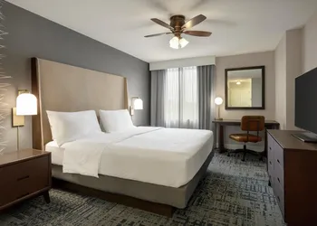 Homewood Suites by Hilton Burlington hotel thumbnail 8