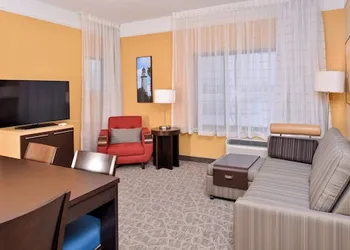 TownePlace Suites Detroit Commerce hotel thumbnail 6