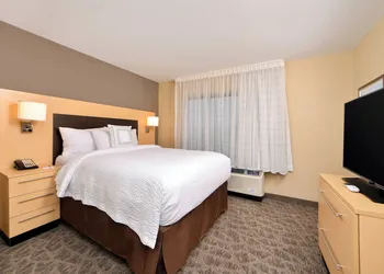 TownePlace Suites Detroit Commerce hotel thumbnail 8