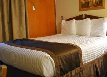 Hope Inn and Suites hotel thumbnail 7