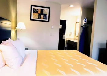 Cozy Inn hotel thumbnail 6