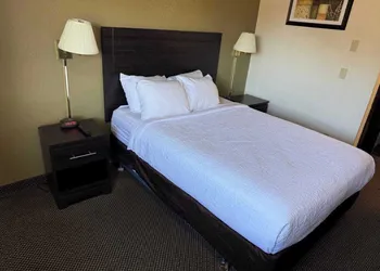 Cozy Inn hotel thumbnail 8