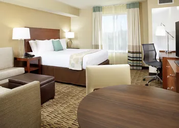 Hawthorn Suites by Wyndham Wheeling at the Highlands hotel thumbnail 6