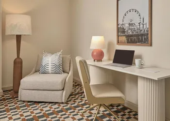 Hyatt Centric Delfina Santa Monica hotel thumbnail 3