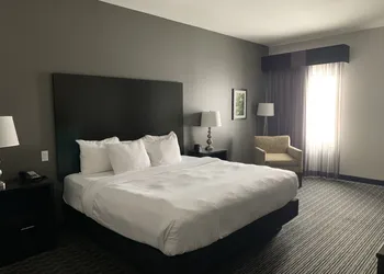 La Quinta Inn & Suites by Wyndham Billings hotel thumbnail 6