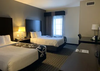 La Quinta Inn & Suites by Wyndham Billings hotel thumbnail 8