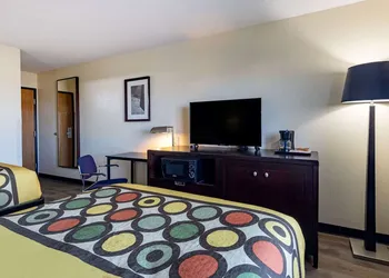 Super 8 by Wyndham El Dorado hotel thumbnail 7