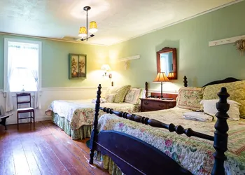 The Pines of Dresden B&B hotel thumbnail 5