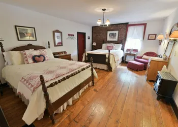 The Pines of Dresden B&B hotel thumbnail 8