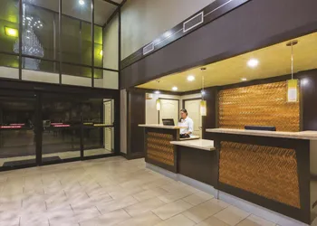 La Quinta Inn by Wyndham Austin North hotel thumbnail 4