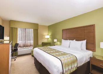 La Quinta Inn by Wyndham Austin North hotel thumbnail 7