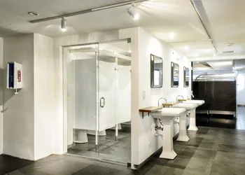 Posh South Beach Hostel hotel thumbnail 8