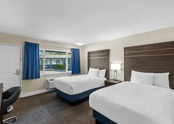 Travelodge by Wyndham Santa Rosa Wine Country hotel thumbnail 5
