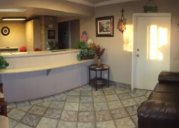 Hilltop Inn & Suites hotel thumbnail 5
