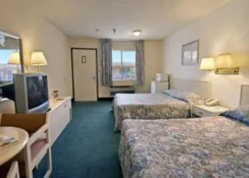 Hilltop Inn & Suites hotel thumbnail 6