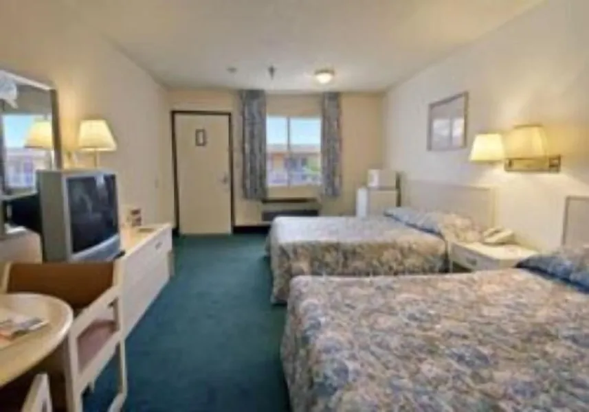 Hilltop Inn & Suites hotel detail image 6