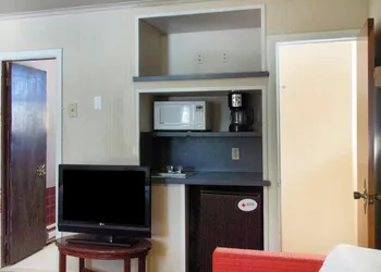 OYO Hotel Wilkes-Barre East hotel thumbnail 8