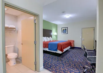 Rodeway Inn & Suites Ithaca South hotel thumbnail 5