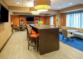 Hampton Inn Metairie hotel thumbnail 2