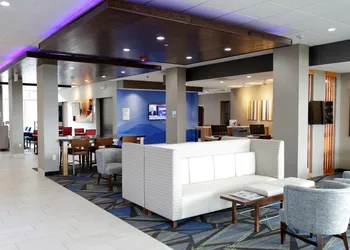 Holiday Inn Express & Suites Alabaster by IHG hotel thumbnail 2