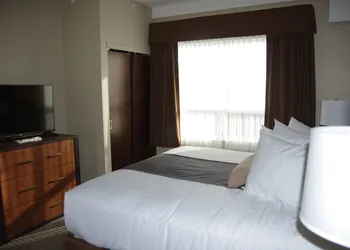 Best Western Plus Lacombe Inn & Suites hotel thumbnail 6