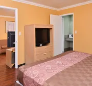 Americas Best Value Inn & Suites Clearlake Wine Country hotel detail image 4