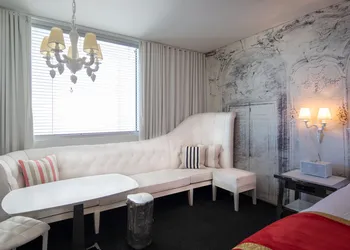 SAHARA Las Vegas hotel thumbnail 5