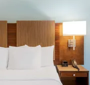 La Quinta Inn & Suites by Wyndham Aberdeen-APG hotel detail image 4