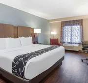 La Quinta Inn & Suites by Wyndham Aberdeen-APG hotel detail image 7
