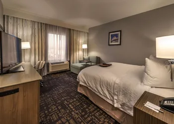 Hampton Inn & Suites Reno West hotel thumbnail 5