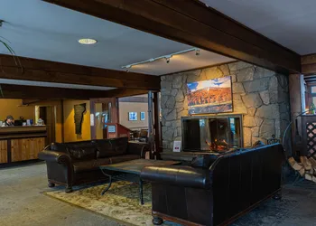 The Black Bear Lodge at Stratton Mountain Resort hotel thumbnail 2