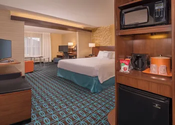 Fairfield Inn & Suites by Marriott Easton hotel thumbnail 8