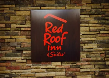 Red Roof Inn & Suites Commerce - Athens hotel thumbnail 3