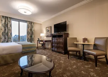 Ayres Hotel Seal Beach - Cypress hotel thumbnail 8