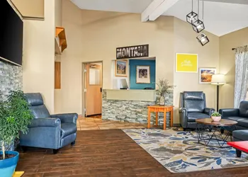 Days Inn by Wyndham Billings hotel thumbnail 2