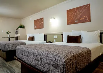 Family Garden Inn & Suites hotel thumbnail 2