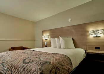 Family Garden Inn & Suites hotel thumbnail 8