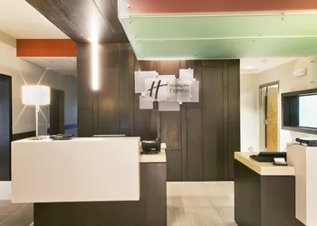 Holiday Inn Express & Suites Hot Springs by IHG hotel thumbnail 3
