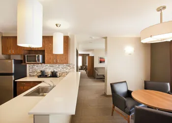 Holiday Inn Express & Suites Hot Springs by IHG hotel thumbnail 8